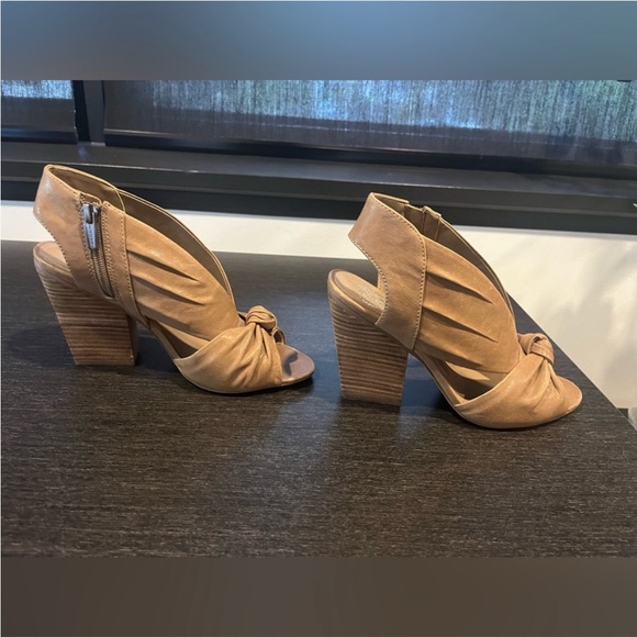 Vince Camuto Demi Nude Leather Knot Mule Sandal 8.5 - Picture 4 of 13